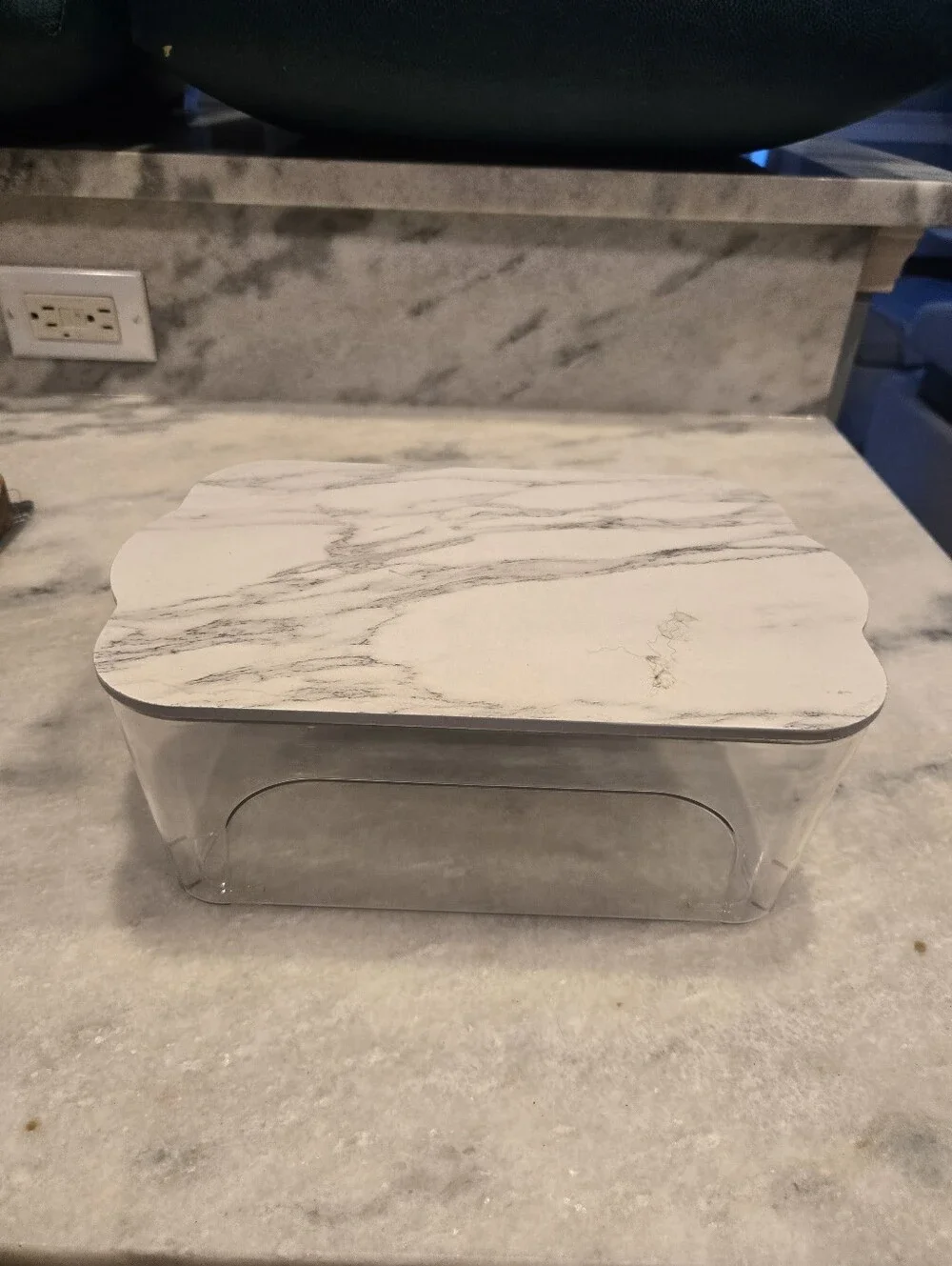 Clear Plastic Storage Organizer with Faux Marble Lid – 11x7x4